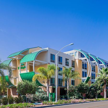 Holiday Inn Oceanside Marina Camp Pendleton By Ihg Bagian luar foto