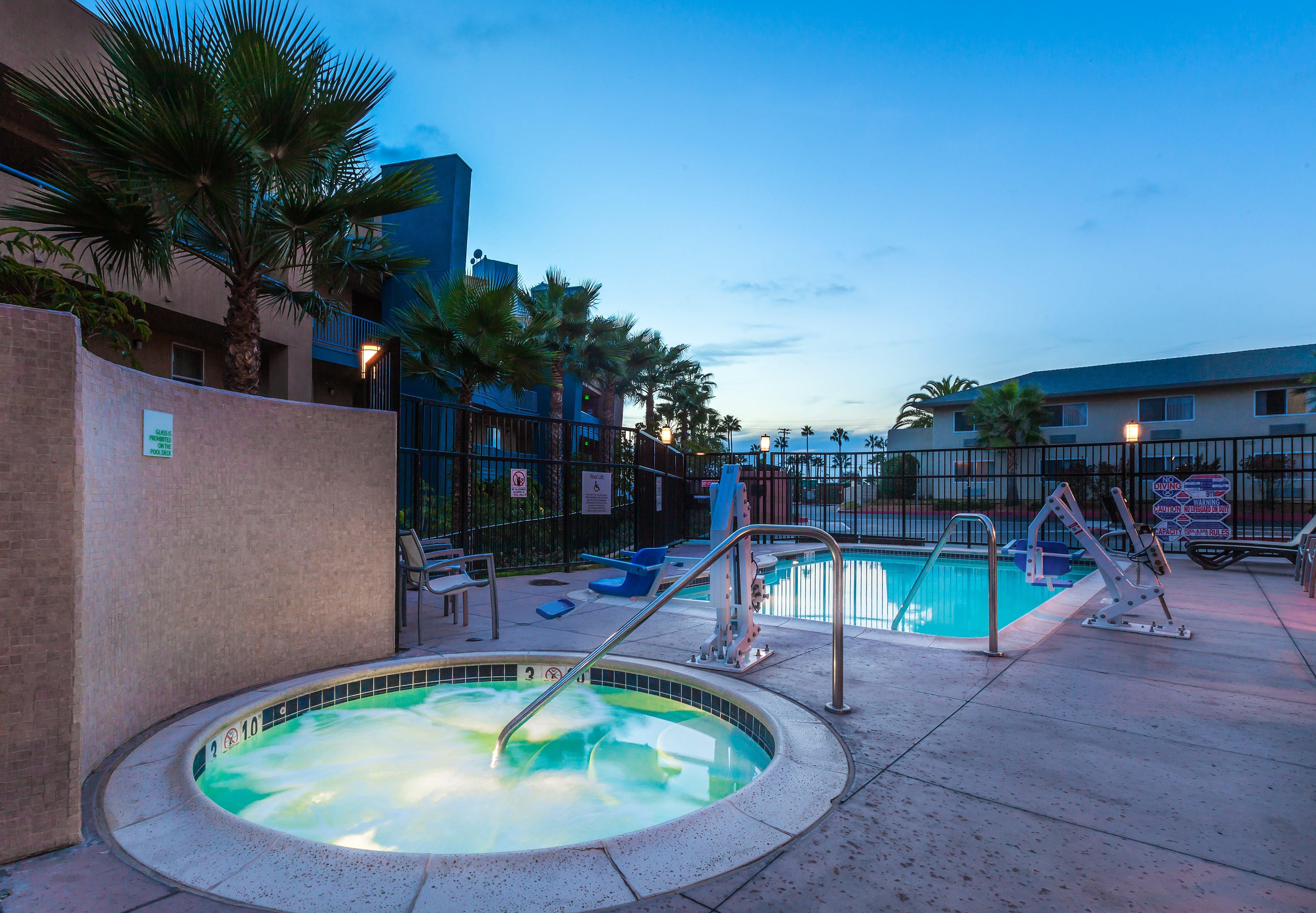 Holiday Inn Oceanside Marina Camp Pendleton By Ihg Bagian luar foto