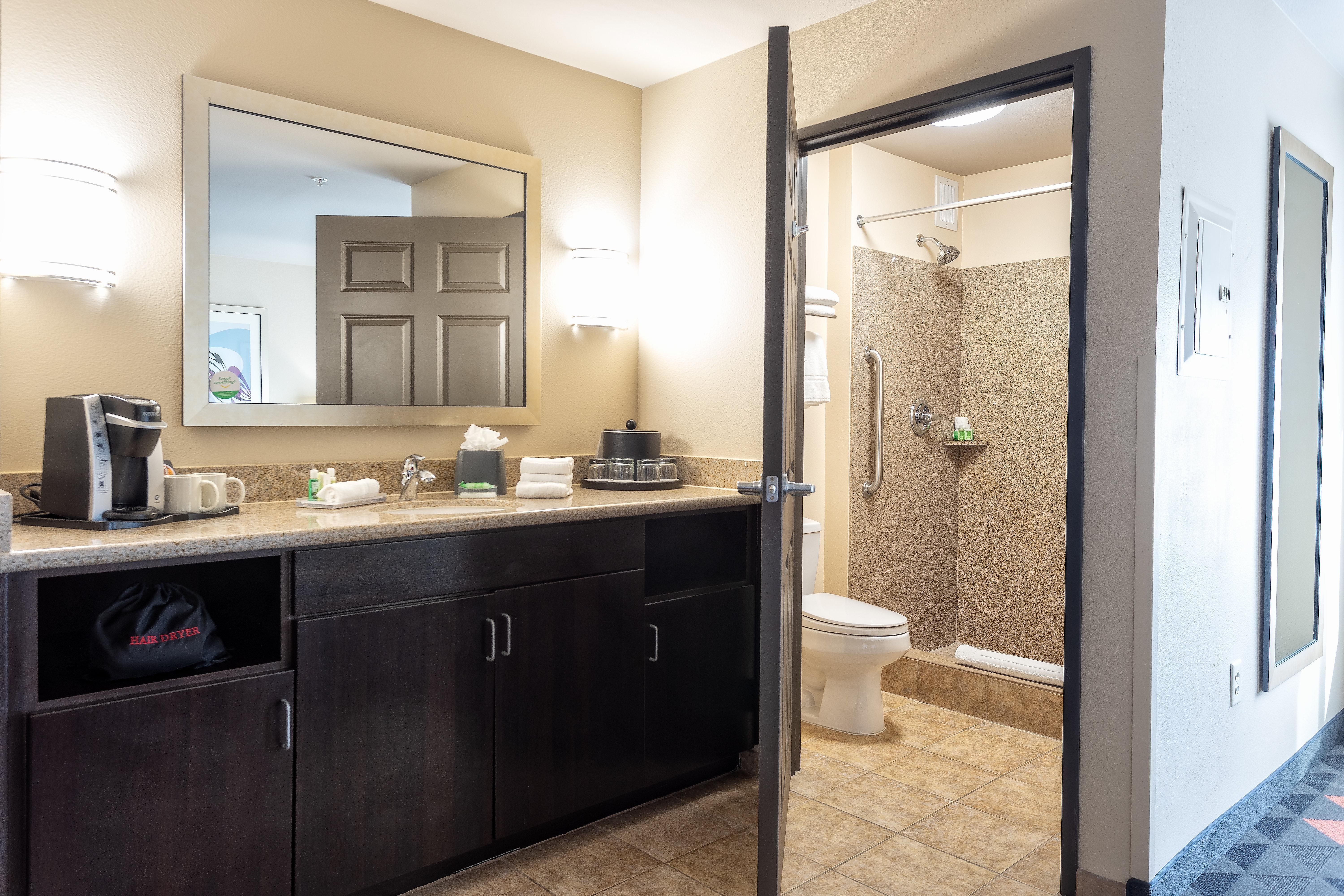 Holiday Inn Oceanside Marina Camp Pendleton By Ihg Bagian luar foto