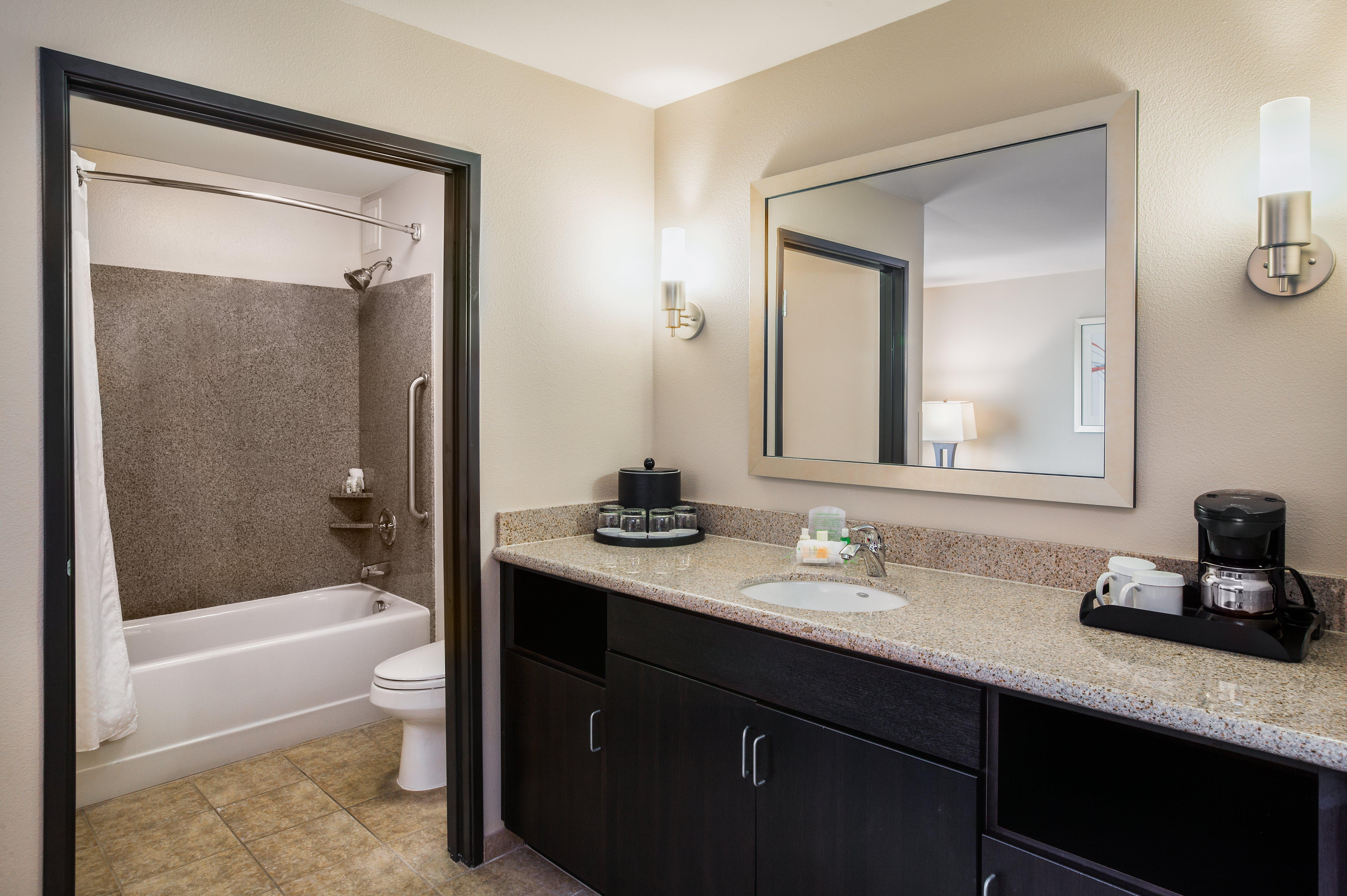 Holiday Inn Oceanside Marina Camp Pendleton By Ihg Bagian luar foto
